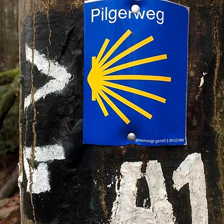 Eikamper Höhe 3*