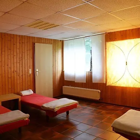 Eikamper Höhe 3*