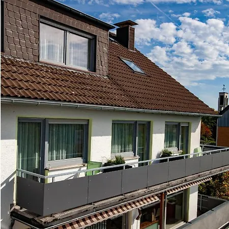 Eikamper Höhe 3*