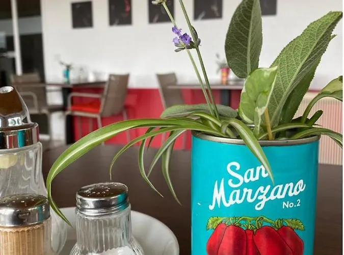 Eikamper Hoehe 호텔