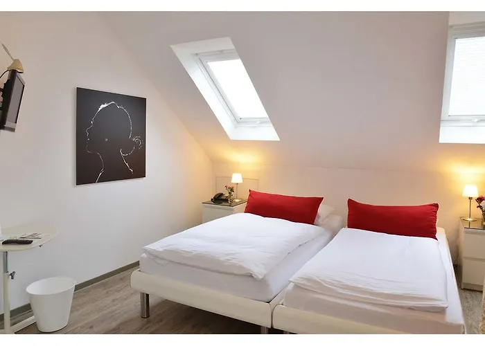 Eikamper Hoehe 3* Odenthal