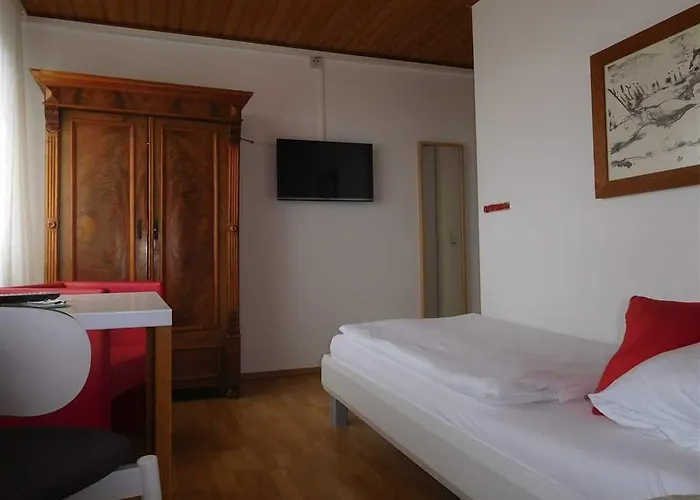 Eikamper Hoehe Hotel 3*